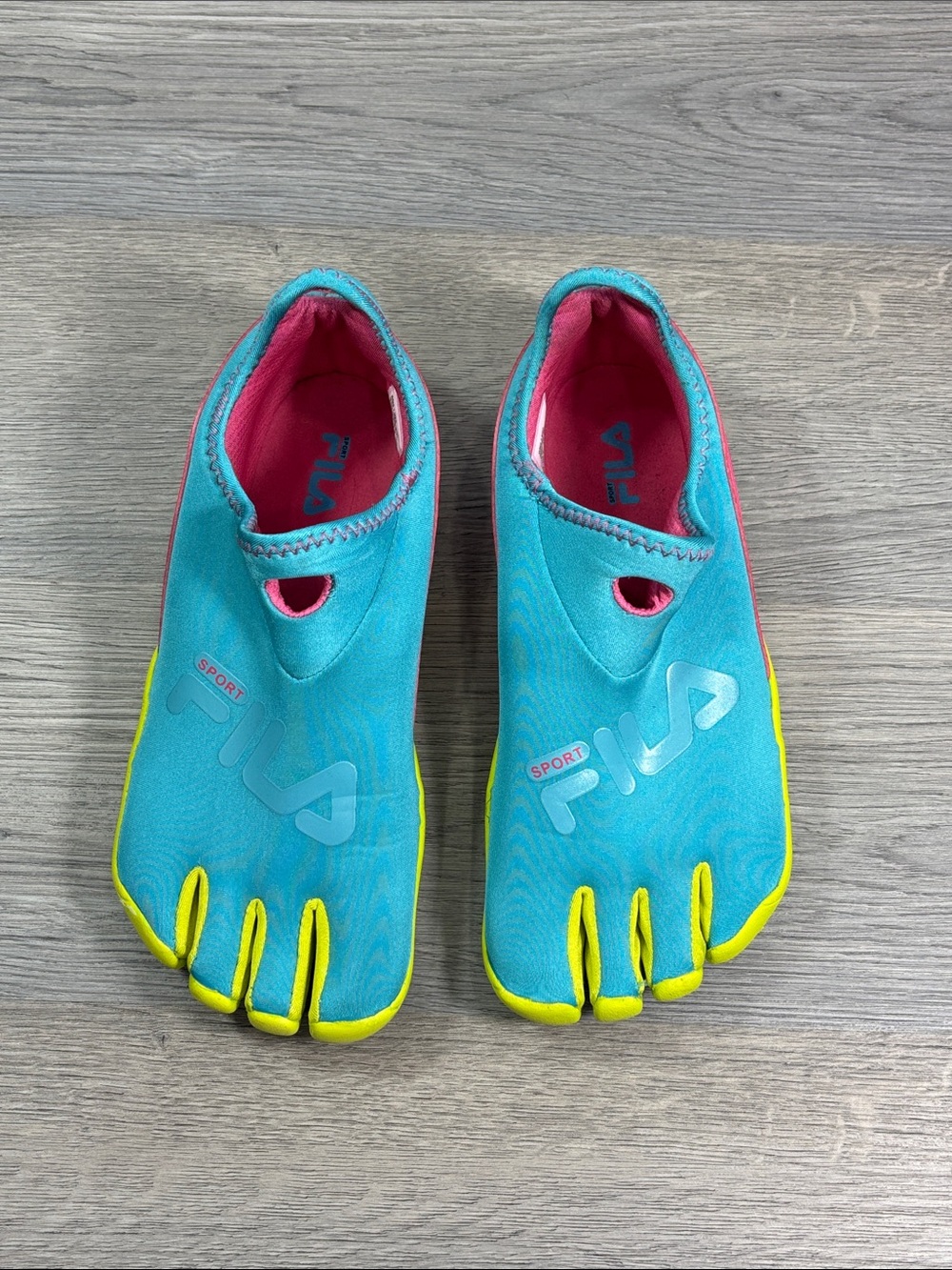FILA Womens Turquoise & Pink Skele-Toes Water Shoes - size 7